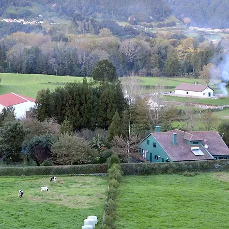 Quinta De Santana - Queimadas * Furnas (Azores)
