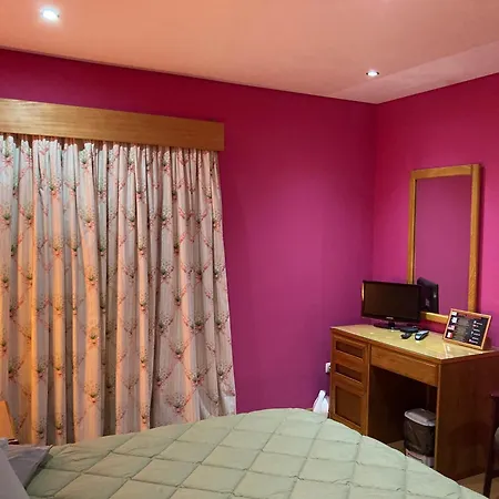 Pensión Quinta De Santana - Queimadas Furnas (Azores)